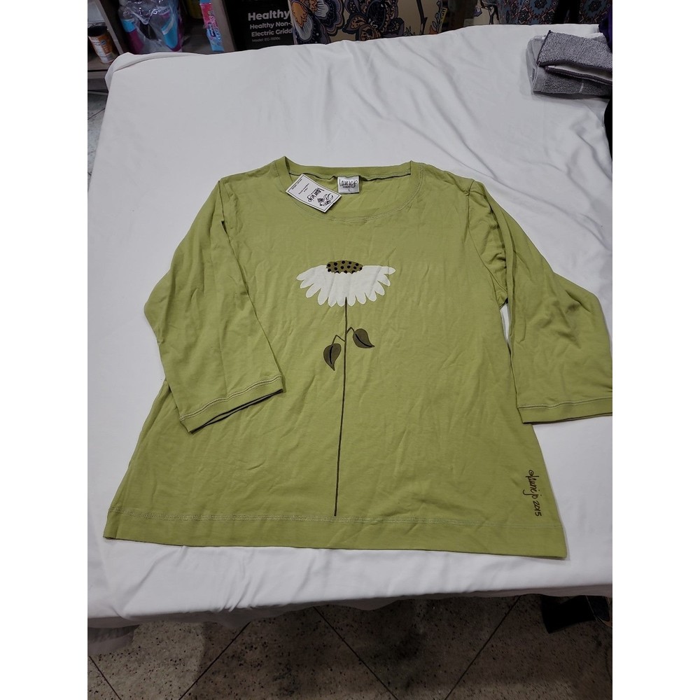 LAURIEJO Handpainted tee -daisy - size L. NWT